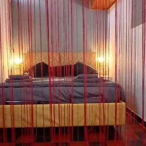 https://flat-13.catania-hotels.net