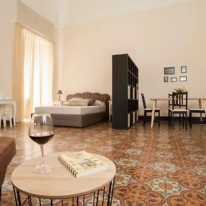 https://homes4holidays-teatro-massimo.catania-hotels.net
